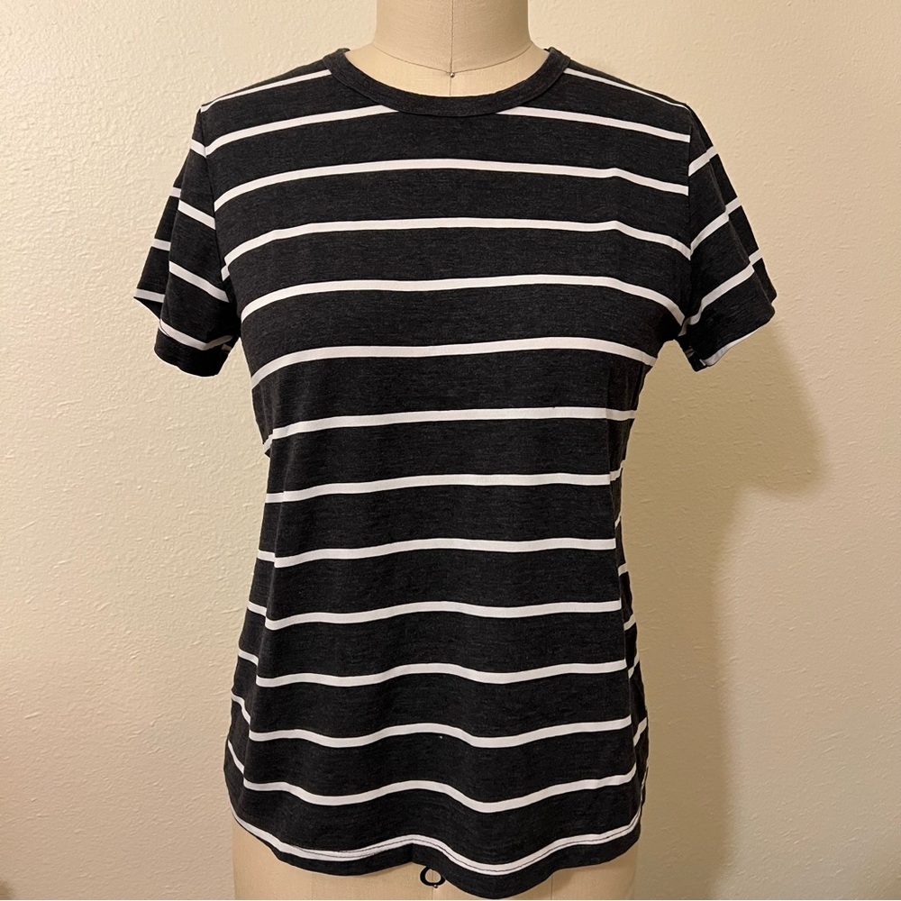 Time and Tru | S | Grey Striped Short Sleeve Tee